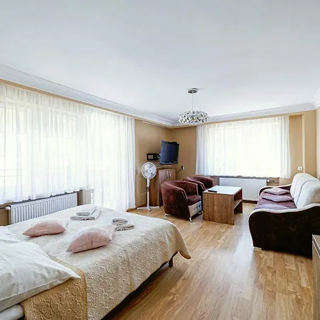 Nocleg ze śniadaniem Stratos Łeba