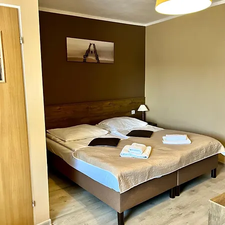 Stratos ベッド・アンド・ブレックファスト